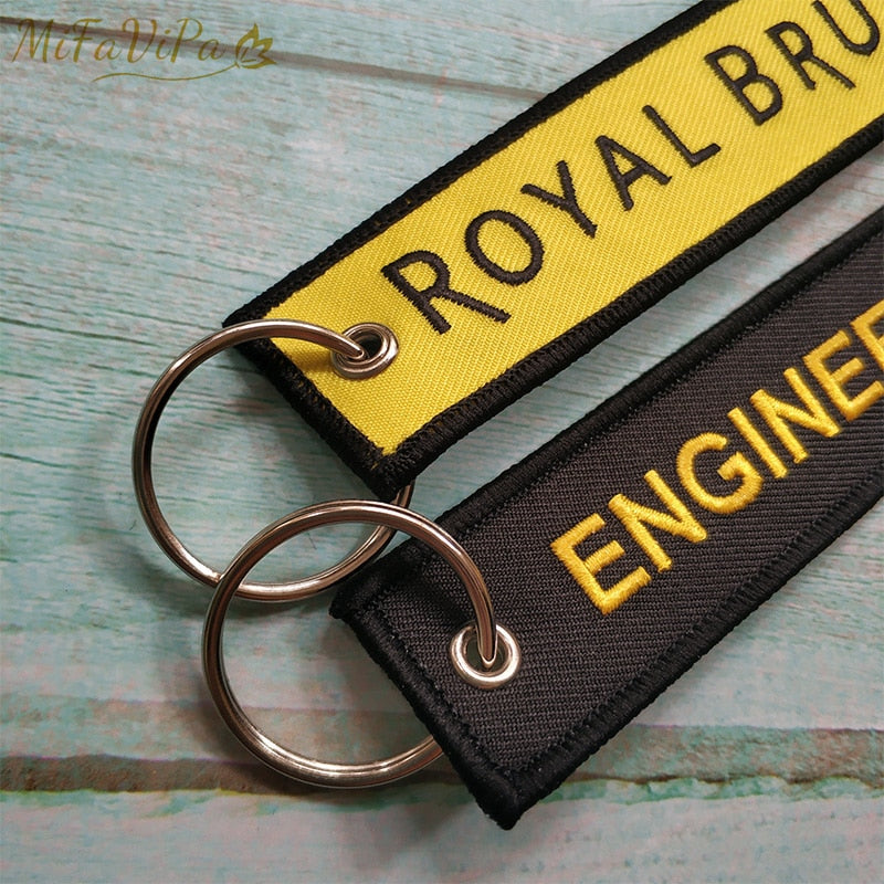 2 PCS/LotBoeing A320  Engineer Embroidery key chain THE AVIATOR