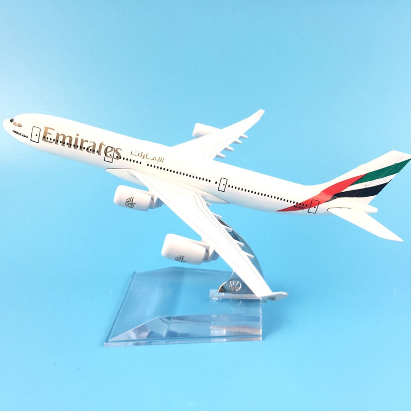 Emirates Boeing B777 Aircraft Model Diecast Metal 1:400 Airplanes Model Plane Toy gift AV8R