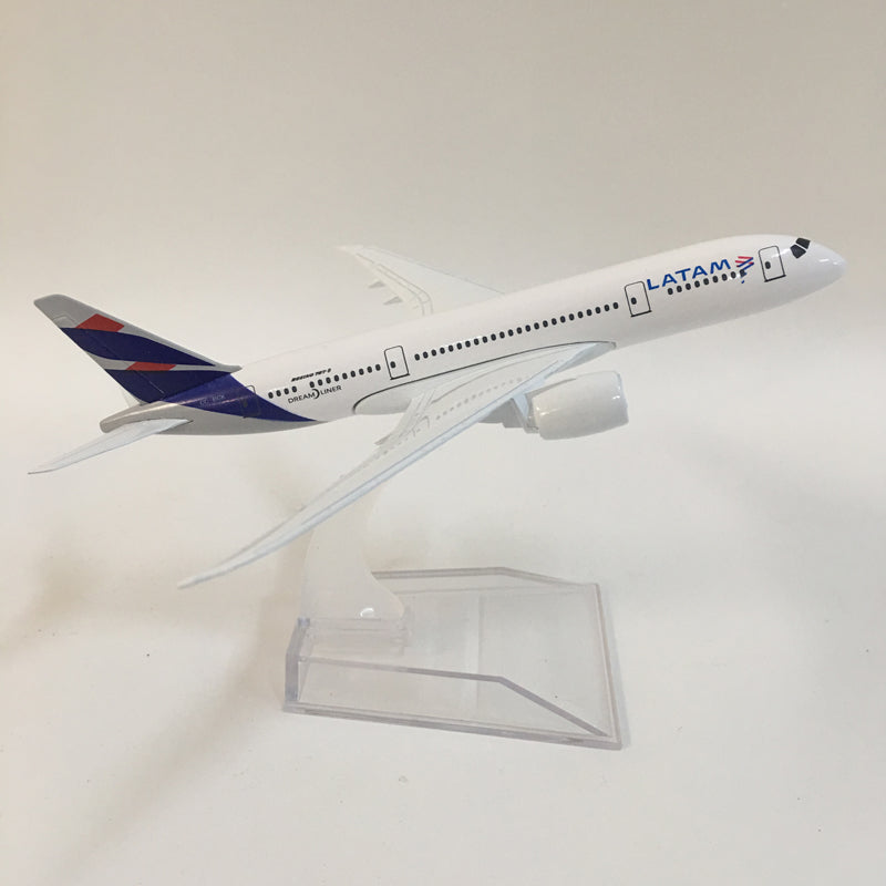 LATAM Boeing 787 Aircraft Model Diecast Metal Airplanes 1:400 Plane Toy Gift AV8R